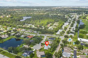 5717 Timberlake Cir, Sarasota, FL 34243 - Photo 13