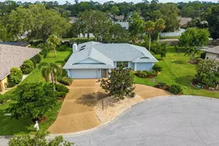 5717 Timberlake Cir, Sarasota, FL 34243 - Photo 3