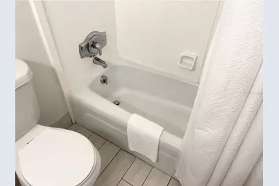 7150 N Tamiami Trail #N420, Sarasota, FL 34243 - Photo 11