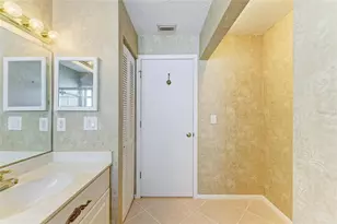4227 Placid Dr, Sarasota, FL 34243 - Photo 33