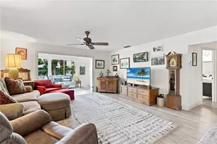 4208 Center Pointe Ln, Sarasota, FL 34233 - Photo 5