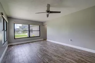 323 Suwanee Ave, Sarasota, FL 34243 - Photo 23