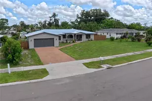 323 Suwanee Ave, Sarasota, FL 34243 - Photo 71