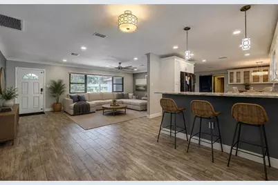 323 Suwanee Avenue, Sarasota, FL 34243 - Photo 13