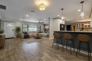 323 Suwanee Ave, Sarasota, FL 34243 - Photo 13