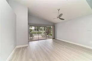7488 Eleanor Cir, Sarasota, FL 34243 - Photo 31