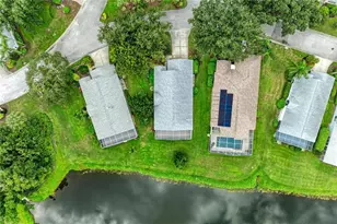7488 Eleanor Cir, Sarasota, FL 34243 - Photo 47