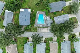7488 Eleanor Cir, Sarasota, FL 34243 - Photo 49