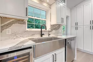 3624 S Lockwood Ridge Rd, Sarasota, FL 34239 - Photo 5