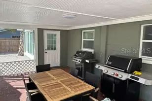 2404 52nd Ave Dr W, Bradenton, FL 34207 - Photo 17