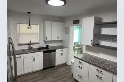 2404 52nd Ave Dr W, Bradenton, FL 34207 - Photo 3