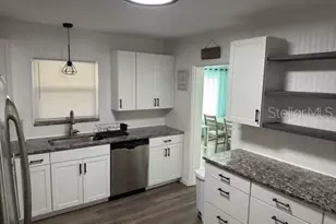 2404 52nd Ave Dr W, Bradenton, FL 34207 - Photo 3