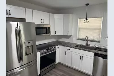 2404 52nd Ave Dr W, Bradenton, FL 34207 - Photo 5