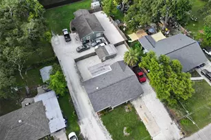 2404 52nd Ave Dr W, Bradenton, FL 34207 - Photo 37