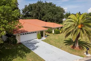 1608 Bob O Link Dr, Venice, FL 34293 - Photo 5