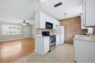 519 65th Avenue W, Bradenton, FL 34207 - Photo 7