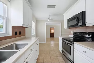 519 65th Avenue W, Bradenton, FL 34207 - Photo 13
