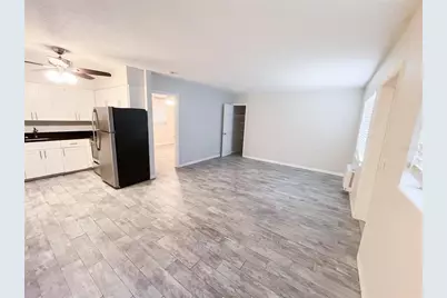 6373 Gateway Avenue, Sarasota, FL 34231 - Photo 3