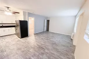 6373 Gateway Ave, Sarasota, FL 34231 - Photo 3