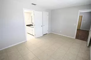 2530 Terry Ln, Sarasota, FL 34231 - Photo 7
