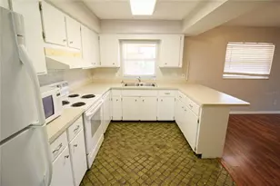 2530 Terry Ln, Sarasota, FL 34231 - Photo 5