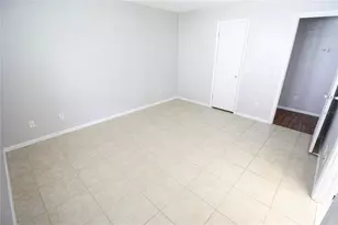 2530 Terry Ln, Sarasota, FL 34231 - Photo 11