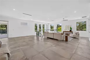 2419 Hillview Street St, Sarasota, FL 34239 - Photo 29