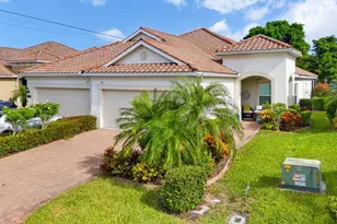 7010 Playa Bella Dr, Bradenton, FL 34209 - Photo 3