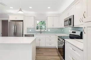 2253 Goldenrod St, Sarasota, FL 34239 - Photo 13