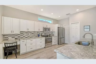 4444 Edinbridge Circle #121, Sarasota, FL 34235 - Photo 17