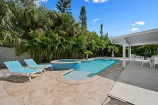 406 Bay Palms Dr, Holmes Beach, FL 34217 - Photo 29