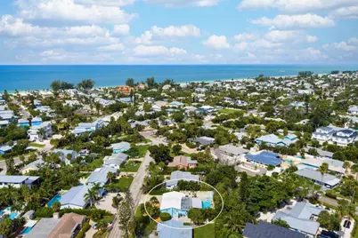 406 Bay Palms Drive, Holmes Beach, FL 34217 - Photo 35