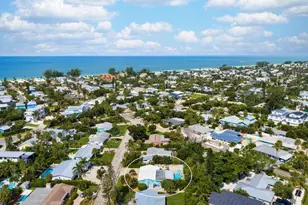 406 Bay Palms Dr, Holmes Beach, FL 34217 - Photo 35