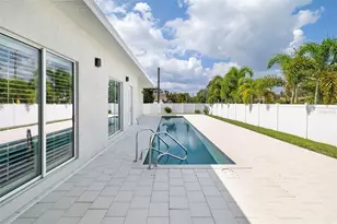 4524 Riverwood Ave, Sarasota, FL 34231 - Photo 7