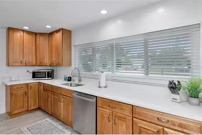 2861 Indianwood Drive, Sarasota, FL 34232 - Photo 5