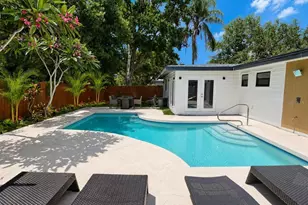 4460 Emerald Ridge Dr, Sarasota, FL 34233 - Photo 5
