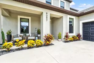 9297 Tequila Sunrise Dr, Sarasota, FL 34241 - Photo 3
