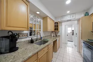 643 Mobile Rd, Venice, FL 34293 - Photo 11