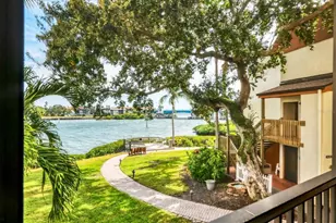 1900 Cove II Pl, Sarasota, FL 34242 - Photo 9