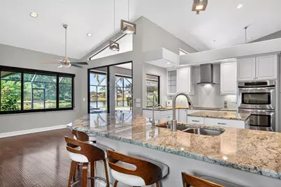 8455 Woodbriar Drive, Sarasota, FL 34238 - Photo 9