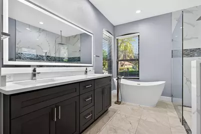 8455 Woodbriar Drive, Sarasota, FL 34238 - Photo 35
