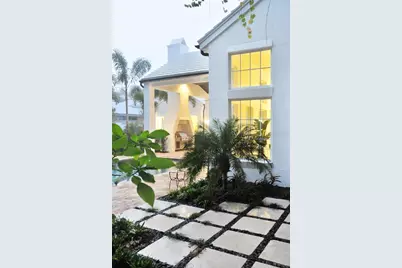 1740 S Orange Avenue, Sarasota, FL 34239 - Photo 9