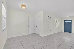 516 Laurel Rd W, Nokomis, FL 34275 - Photo 15
