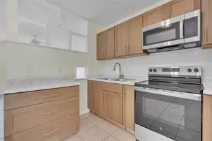 516 Laurel Rd W, Nokomis, FL 34275 - Photo 11