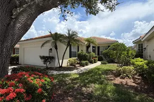 880 Chalmers Dr, Venice, FL 34293 - Photo 1