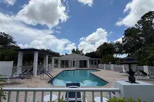 880 Chalmers Dr, Venice, FL 34293 - Photo 9