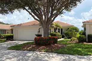 880 Chalmers Dr, Venice, FL 34293 - Photo 3