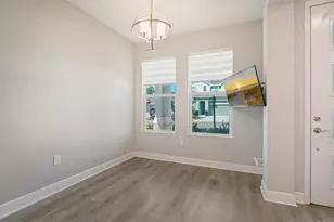 2546 Fireflag Ln, Sarasota, FL 34232 - Photo 9