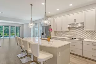 2546 Fireflag Ln, Sarasota, FL 34232 - Photo 13