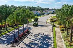 2546 Fireflag Ln, Sarasota, FL 34232 - Photo 5